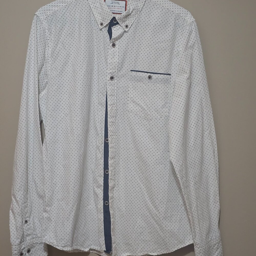 100% Cotton Long Sleeve Button down Women's size L